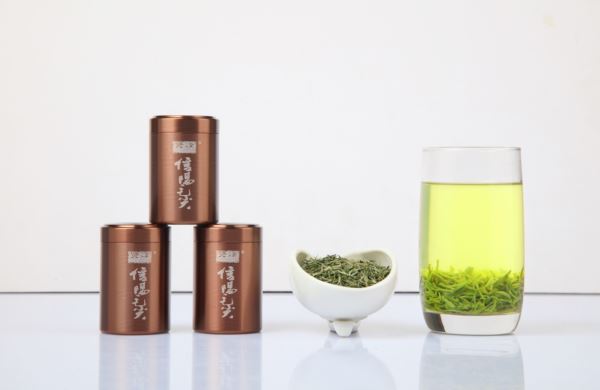 小罐 信陽毛尖 零售價：2600元/盒